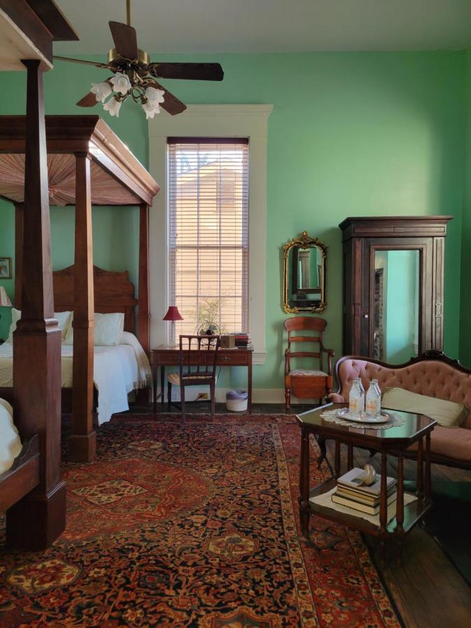 Belmont Plantation, Est 1857 Bed & Breakfast กรีนวิลล์ ภายนอก รูปภาพ