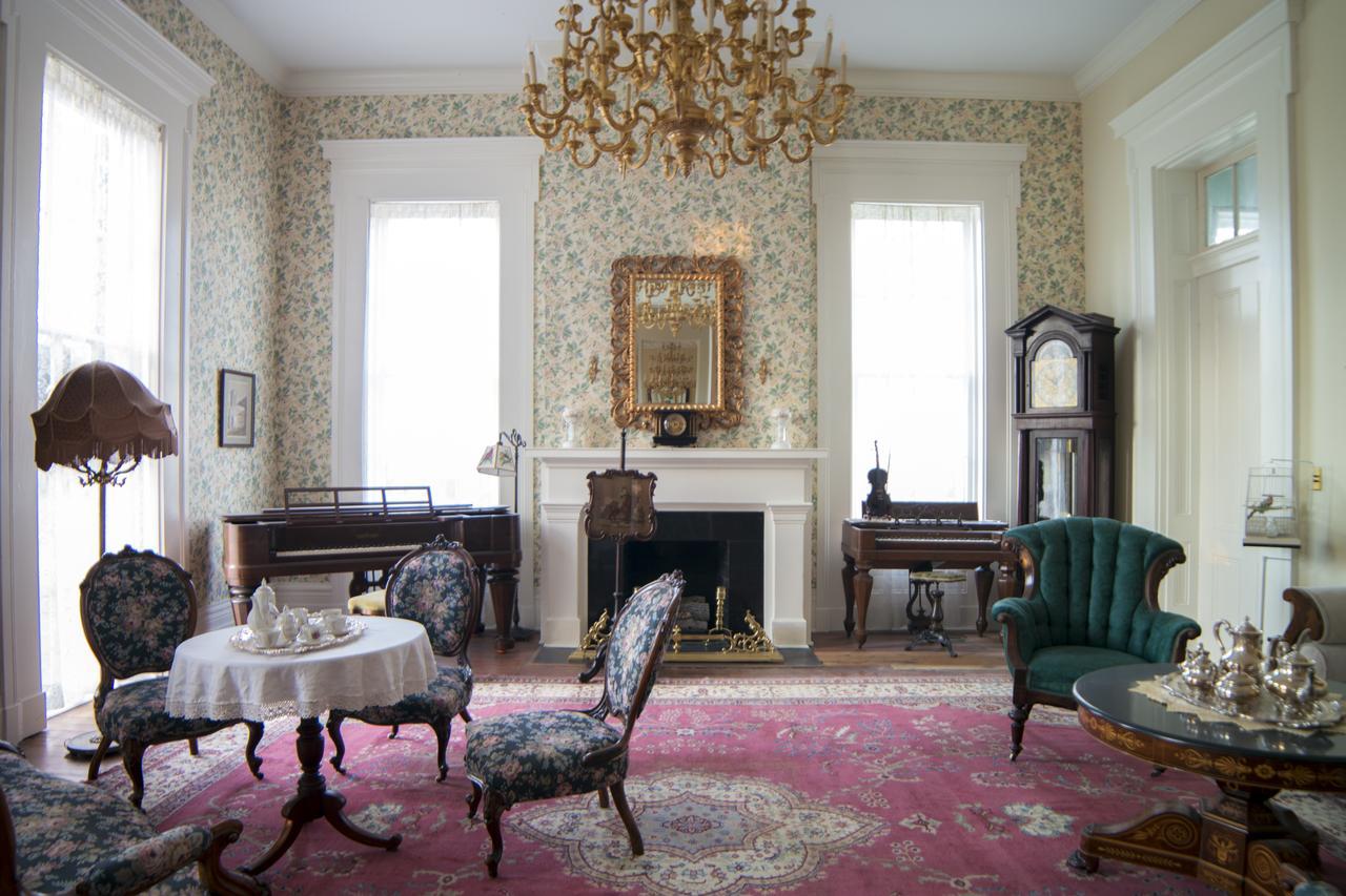 Belmont Plantation, Est 1857 Bed & Breakfast กรีนวิลล์ ภายนอก รูปภาพ