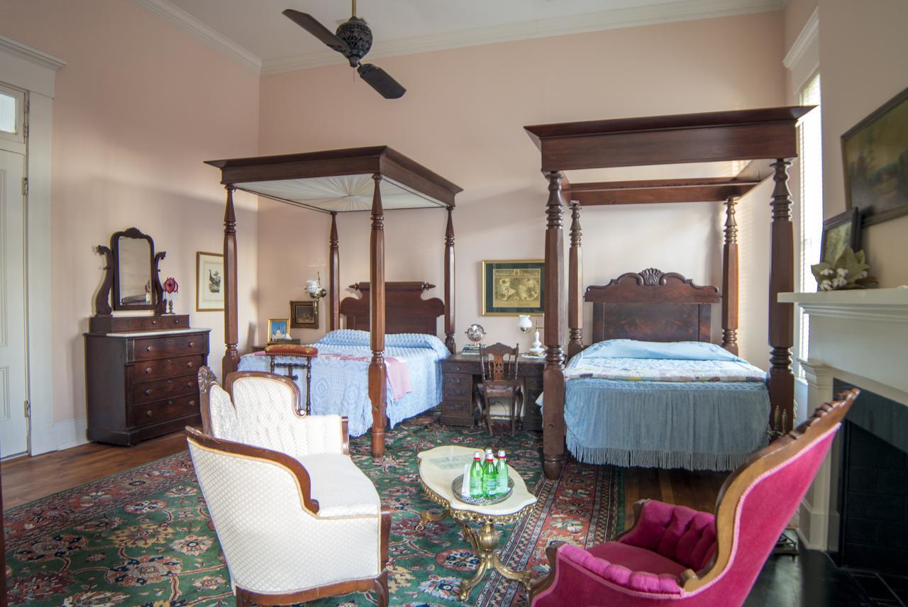 Belmont Plantation, Est 1857 Bed & Breakfast กรีนวิลล์ ภายนอก รูปภาพ