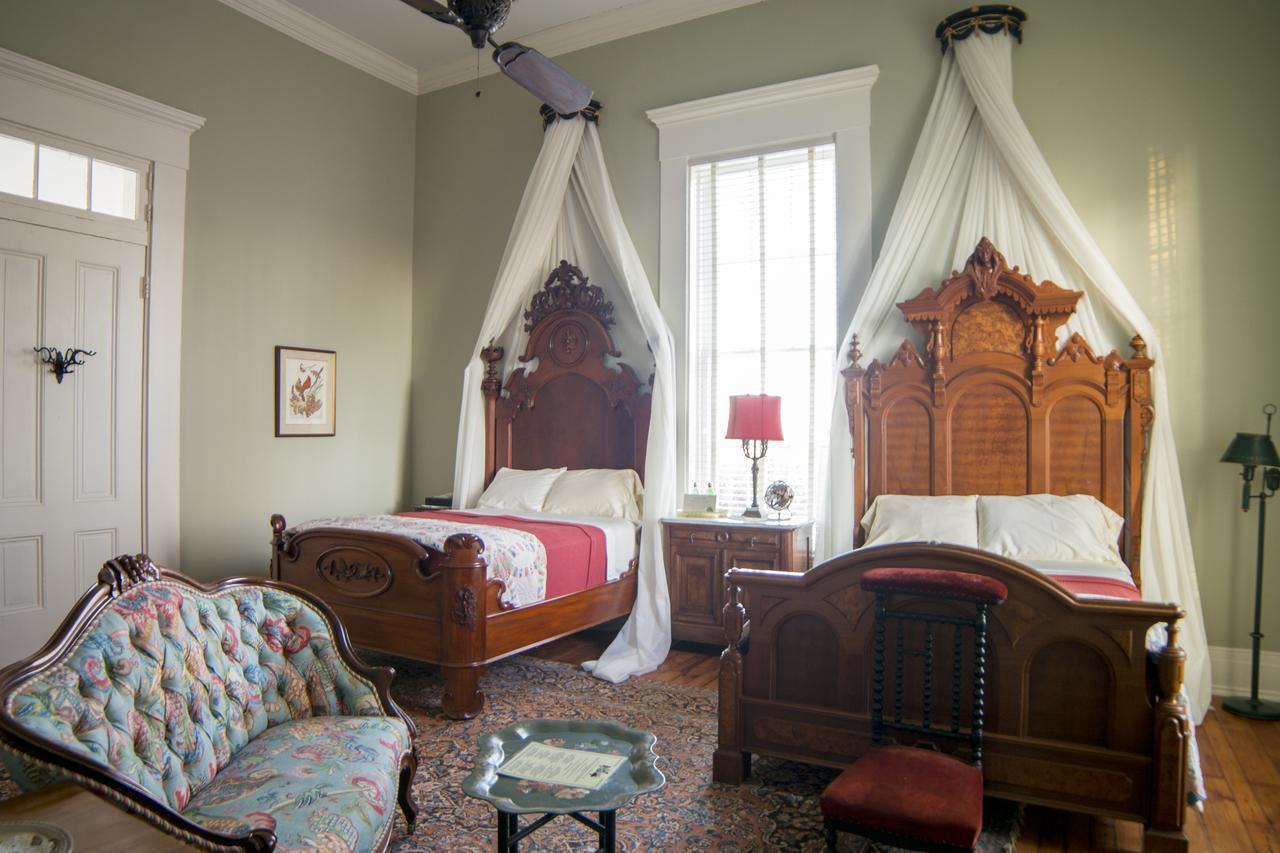 Belmont Plantation, Est 1857 Bed & Breakfast กรีนวิลล์ ภายนอก รูปภาพ