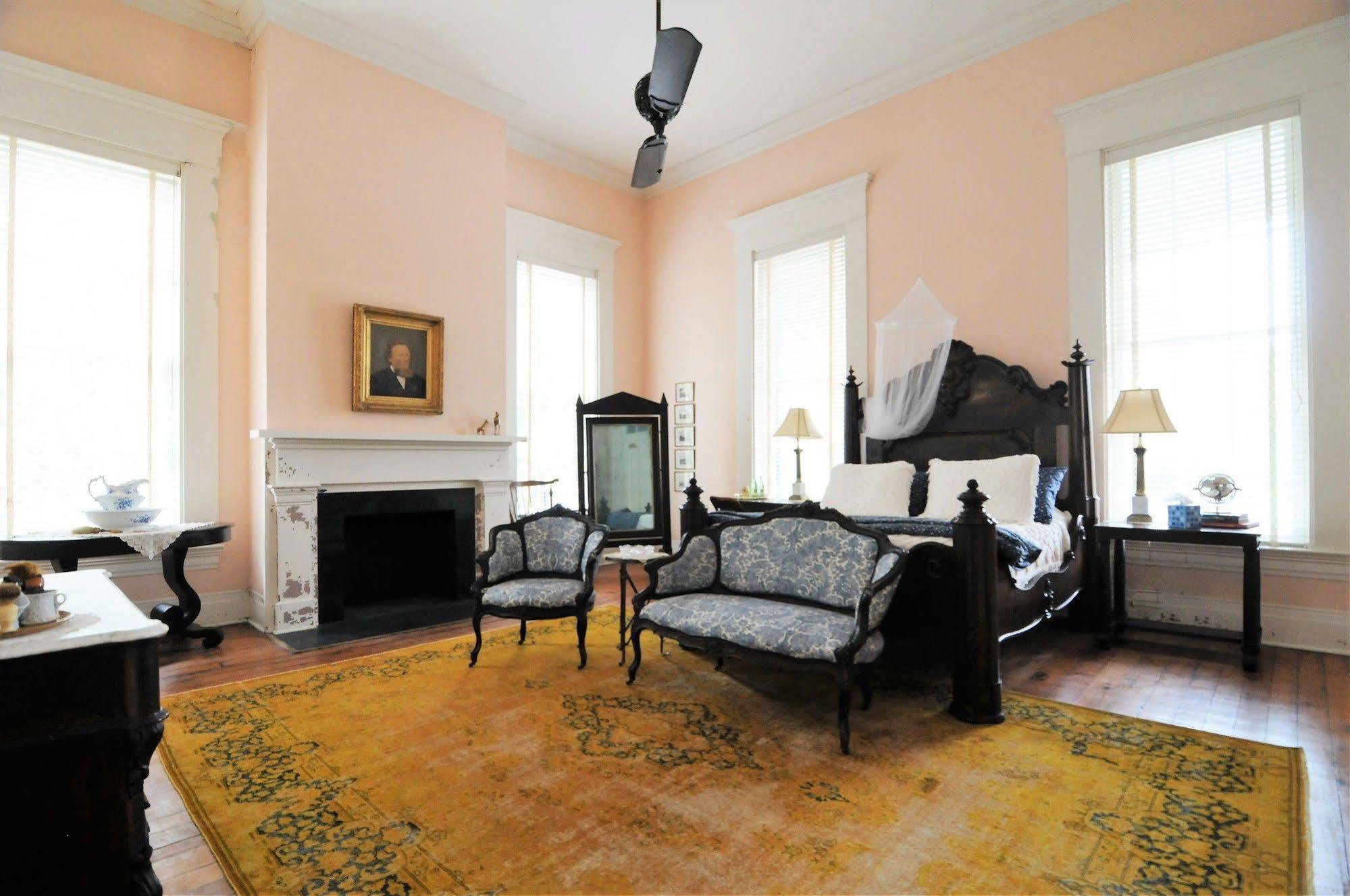 Belmont Plantation, Est 1857 Bed & Breakfast กรีนวิลล์ ภายนอก รูปภาพ