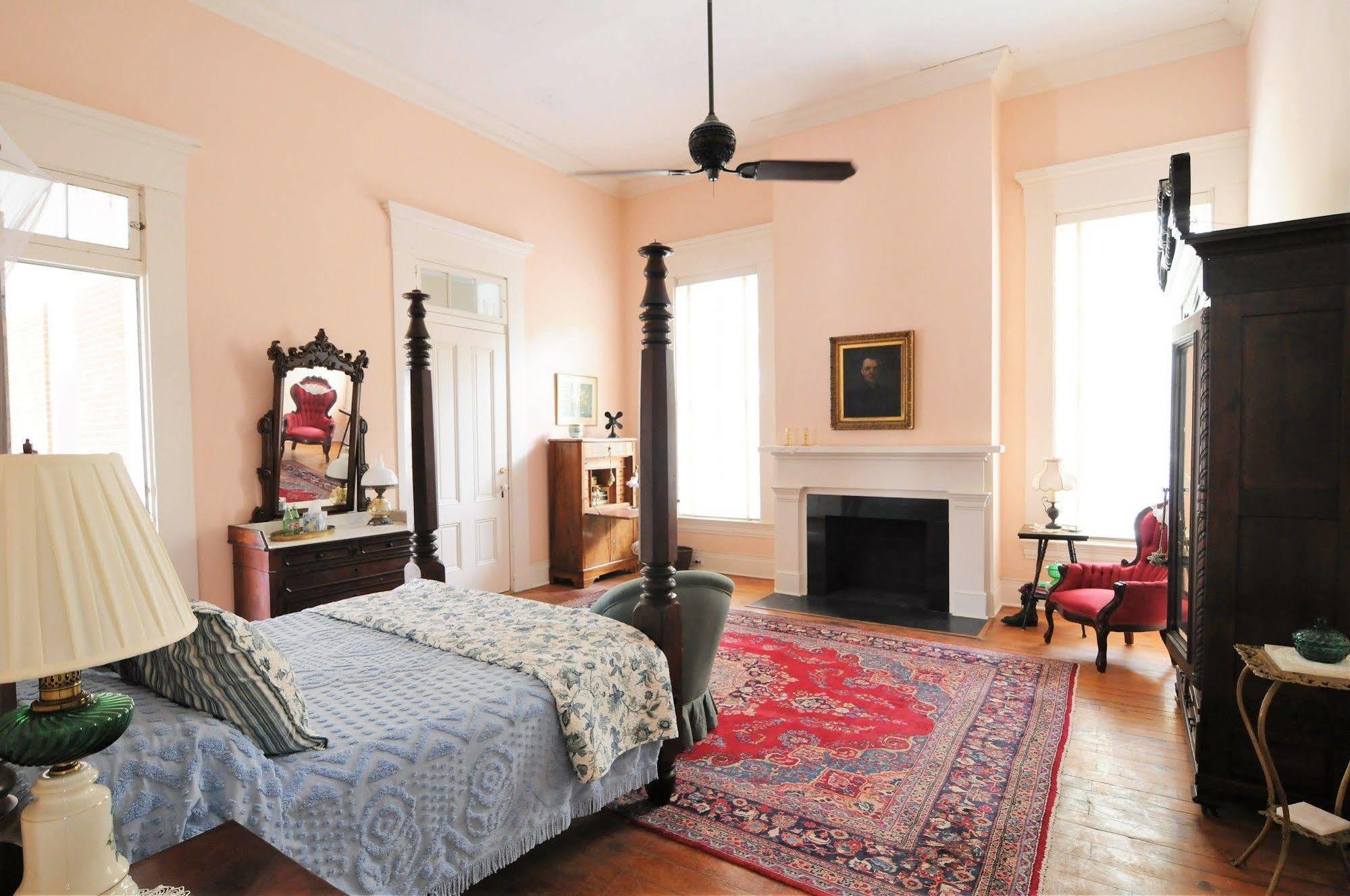 Belmont Plantation, Est 1857 Bed & Breakfast กรีนวิลล์ ภายนอก รูปภาพ